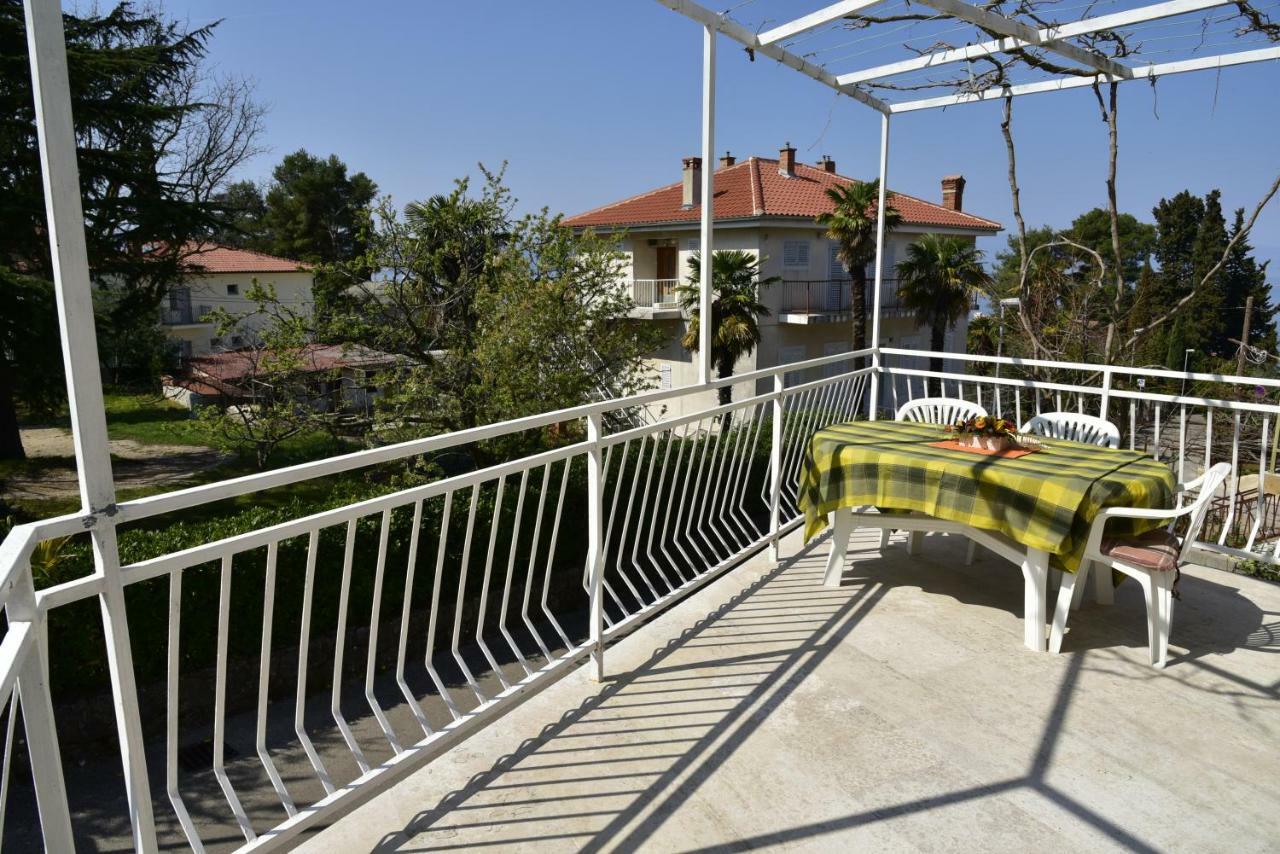 Apartments Maestral Malinska Exterior foto
